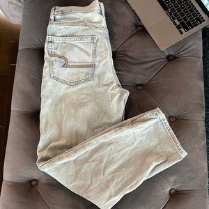 American Eagle mom jeans